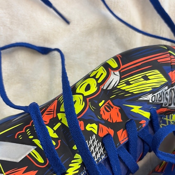 Adidas Vibrant Kids soccer cleats  with Graphic Design size youth 13 - Picture 6 of 7